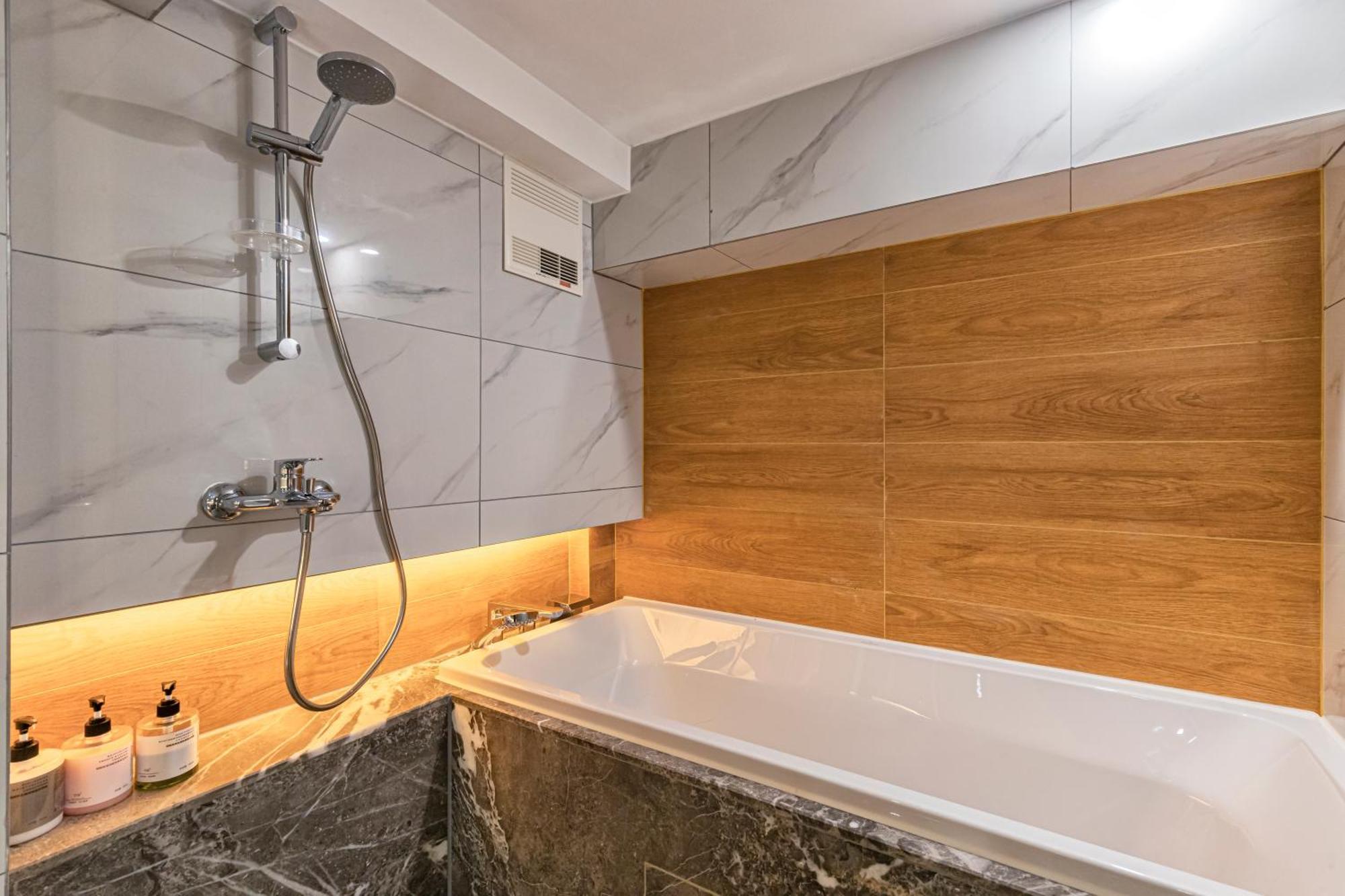Kunming Dianchi Mideel International Apartment - South Asian Style Fuhai Metro Εξωτερικό φωτογραφία